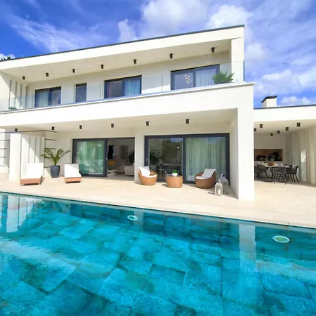 فيلة Luminosa With Outdoor And Indoor Pool And Sauna Vrh (Krk)