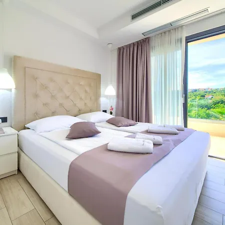 别墅 Luminosa With Outdoor And Indoor Pool And Sauna Vrh (Krk)