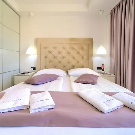 别墅 Luminosa With Outdoor And Indoor Pool And Sauna *