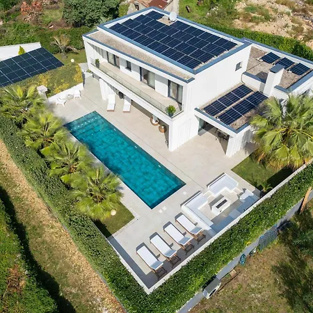 Luminosa With Outdoor And Indoor Pool And Sauna 别墅