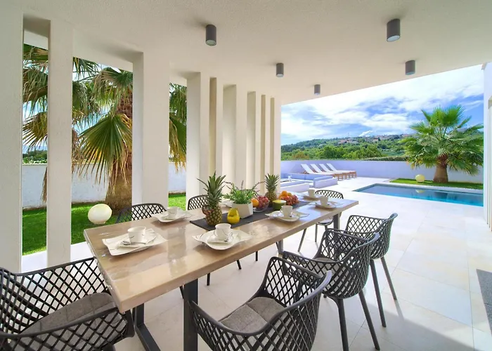 Luminosa With Outdoor And Indoor Pool And Sauna Villa Vrh (Krk)