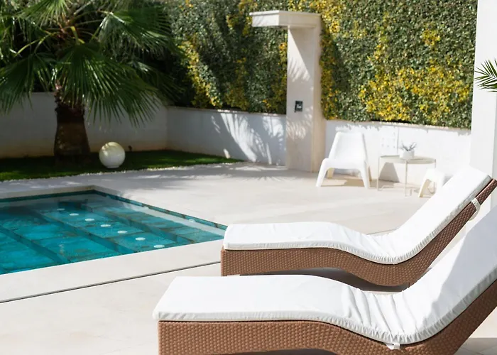 Luminosa With Outdoor And Indoor Pool And Sauna Villa *