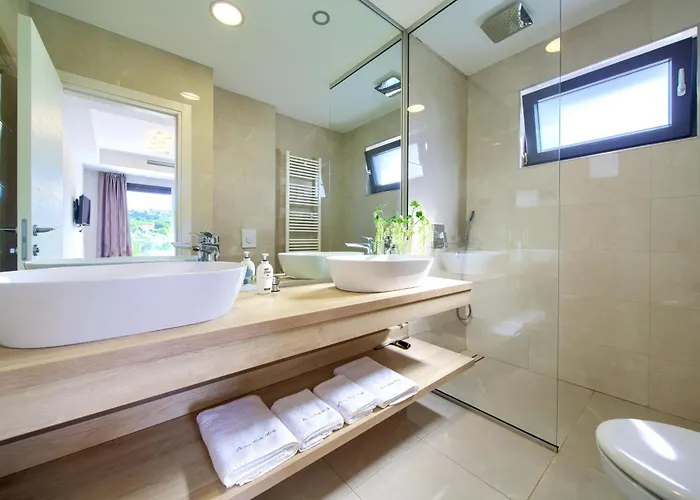 Luminosa With Outdoor And Indoor Pool And Sauna *