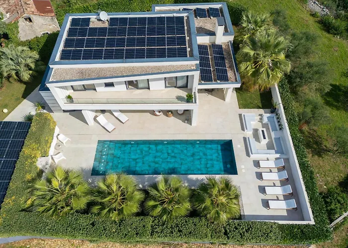 Villa Luminosa With Outdoor And Indoor Pool And Sauna Vrh (Krk)